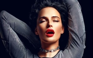 Астаф'єва заінтригувала "несміливим" тизером нового кліпу: з'явилося відео