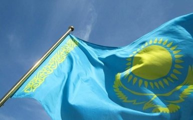 Казахстан оголосив про відмову від кирилиці і перехід на латиницю