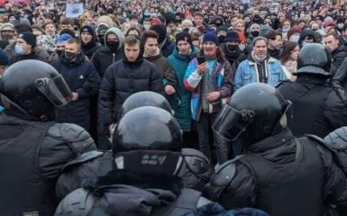 Перекривають вулиці, ​​затриманих будуть вивозити в інші міста. Як Кремль готується до протестів 31 січня