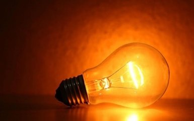 Названа дата, до которой украинцам точно не будут отключать электричество