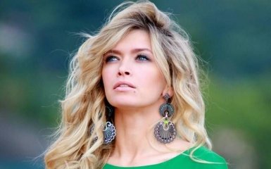 Брежнева показала округлившийся живот: появилось фото