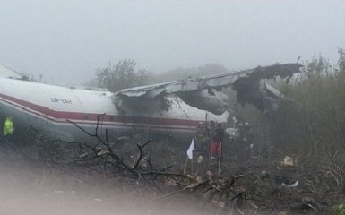Вблизи Львова упал самолет Ан-12 - первые подробности