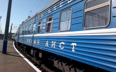 Іноземець вистрибнув з потягу, щоб потрапити до України: подробиці