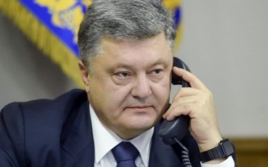 Порошенко поговорил с Меркель и Олландом: стали известны детали