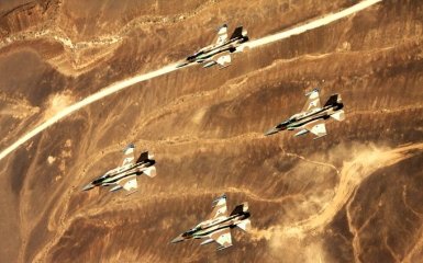 Израиль нанес удары по Ливану и сектору Газа в ответ на ракетные обстрелы — видео