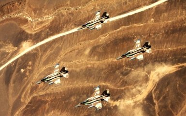 Израиль нанес удары по Ливану и сектору Газа в ответ на ракетные обстрелы — видео