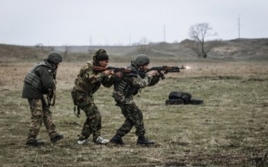 В Марьинке боевики пошли в атаку на позиции сил АТО: появились подробности