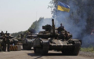 В зоне АТО активизировались обстрелы по всей линии фронта (видео)