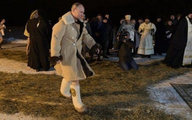 Путін у валянках і кожусі скупався в ополонці: опубліковано відео