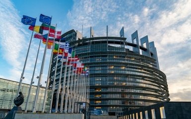 Европарламент призвал Зеленского ветировать закон об е-декларировании