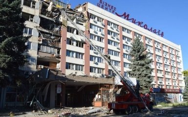 У Миколаєві зранку пролунало 10 потужних вибухів