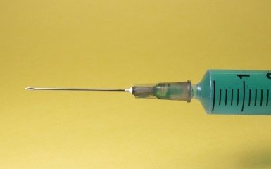 В Украине появилась новая серьезная проблема с вакциной AstraZeneca