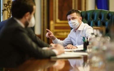 Он нас спасает - Зеленский безотлагательно обратился к народу