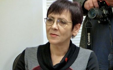 Задержание фанатки "русского мира": в соцсетях разделились насчет оценки