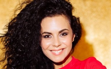 Каменських побувала в рідній домівці і показала себе в дитинстві: опубліковано відео