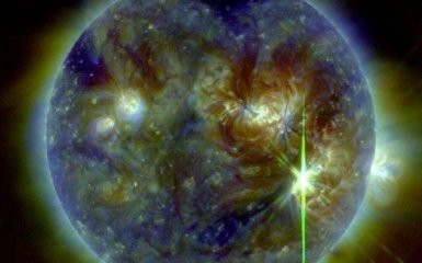 На Солнце зафиксировали самую мощную за последние 12 лет вспышку: появилось видео