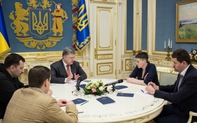Порошенко предложил Савченко зарубежную поездку