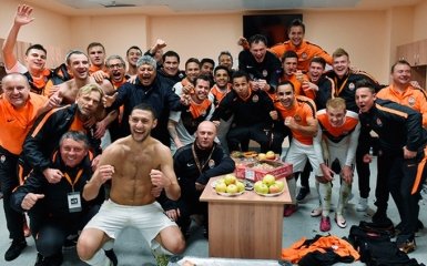 Футболисты "Шахтера" устроили забавные танцы: опубликовано видео