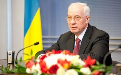 Соцмережі в люті: екс-прем'єр-утікач Азаров закликав голосувати за Зеленського
