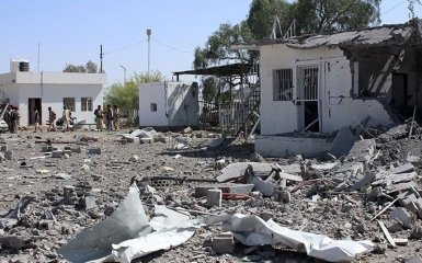 По больнице в Йемене нанесен авиаудар, есть жертвы: появились видео и фото