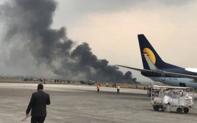 В Непале разбился пассажирский самолет, много жертв: опубликовано видео