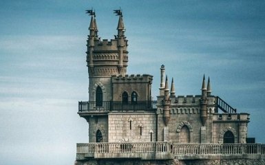 Росіяни панічно бояться їхати відпочивати до Криму — відео