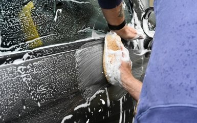Як вибрати детейлінг чи автомийку в Києві