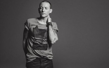 Незадовго до самогубства соліст Linkin Park розповідав про боротьбу з депресією