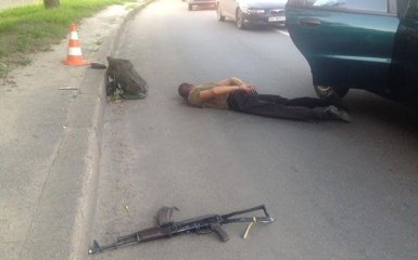 В Харькове неадекватный пассажир такси устроил стрельбу: появились фото