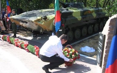 В оккупированной Горловке поставили памятник боевикам ДНР: появились фото