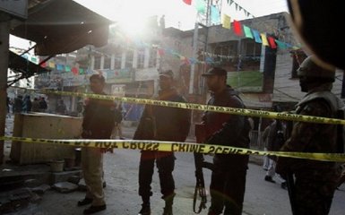 Боевики напали на университет в Пакистане