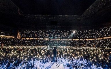 "Слова зайві": на концерті "Океану Ельзи" у Львові вшанували пам'ять Скрябіна