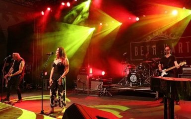 Богиня блюз-рока, Бет Харт, посетит Киев с новым альбомом об истории ее жизни