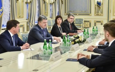Президентская фракция придумала, как отправить Яценюка в отставку - СМИ