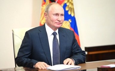 США масово звільняють своїх співробітників через рішення команди Путіна