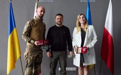Зеленський відзначив державними нагородами польських волонтерів