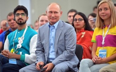 Регулярно стежити за молоддю в мережі: Путін видав черговий шокуючий указ