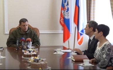 Главарь ДНР впервые в жизни "выставился" тортом: опубликовано видео