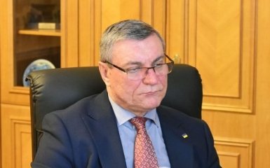 Уруский оправдался за скандальное фото с Кадыровым