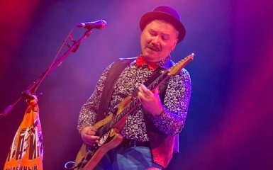 Музыкант знаменитой российской группы оказался фанатом Моторолы