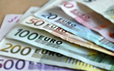Курс валют на сьогодні 17 березня: долар не змінився, евро не змінився