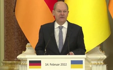 Шольц пообіцяв нагадати РФ про наслідки вторгнення в Україну
