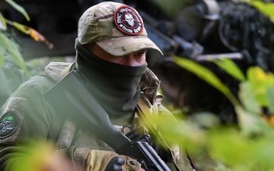 Солдати РФ та вагнерівці влаштували перестрілку на Донбасі