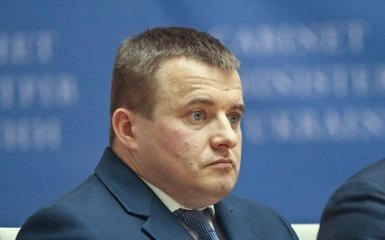 Ексміністру Демчишину оголосили підозру в сприянні терористам