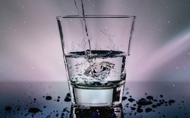 Навіщо пити воду натщесерце: названа реальна користь