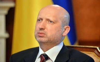 Крымское обострение: Турчинов пообещал России невеселое будущее