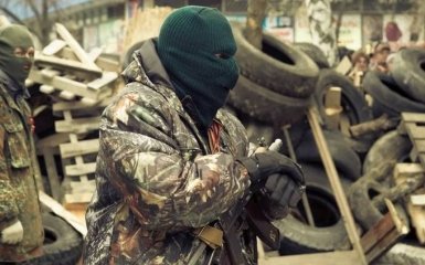 Россия кормит боевиков на Донбассе "доисторической" едой