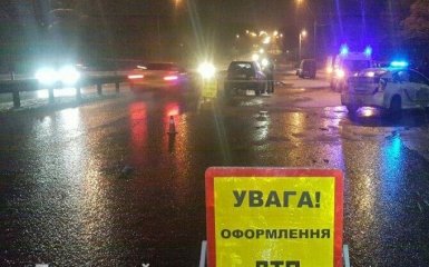 В Киеве произошло жуткое смертельное ДТП: появились фото