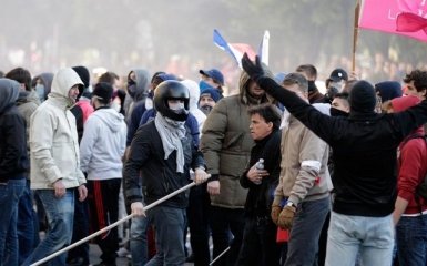 Парижане протестовали против продления режима ЧП