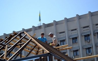 Саакашвили начал строить в Одессе "мгновенный ЗАГС": опубликованы фото